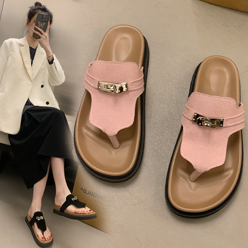2026 summer new outdoor leisure clip toe designer slippers breathable classic metal buckle beach shoes sandals for women