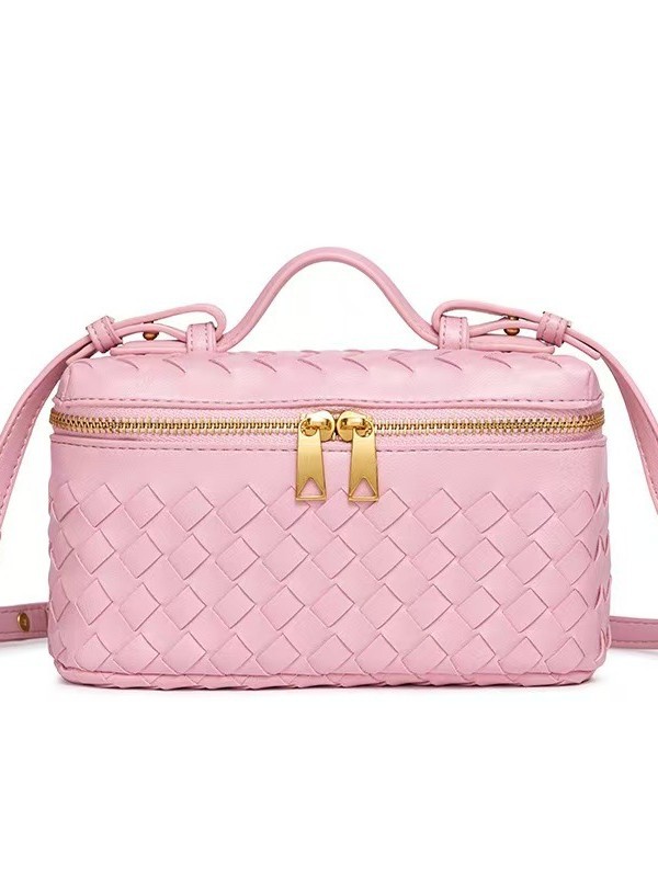 Handmade woven bag new small square bag, with a high-end handheld box bag feel, single shoulder and horizontal makeup bag