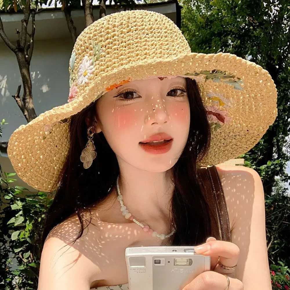 Fashion Colorful Flower Straw Hat Boho Embroidered Flower Weave Hat Foldable Korean Style Womens Sun Hats Outdoor H260407
