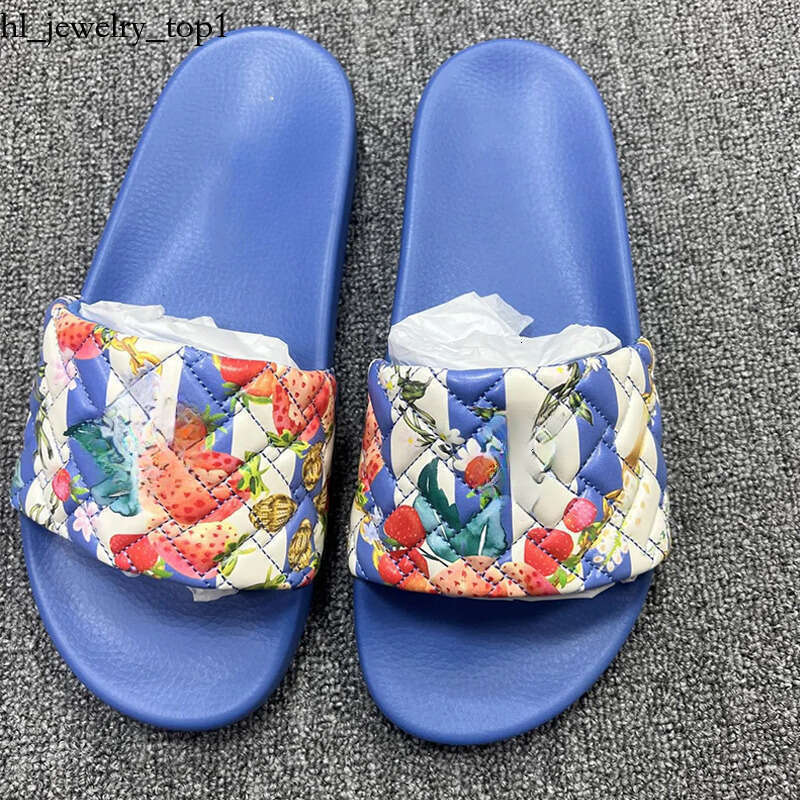 French brand matching sandals with various styles letter markings High-quality fashionable beach kurtly gegierly shoes made of rubber material available be1 a36