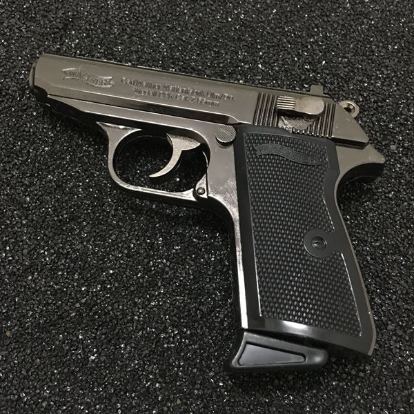 New Large Pistol 64 PKK Lighter Browning Military Model Gun Prop Metal Lighters Windproof 1: 1 Torch Revolver Type Lighter.