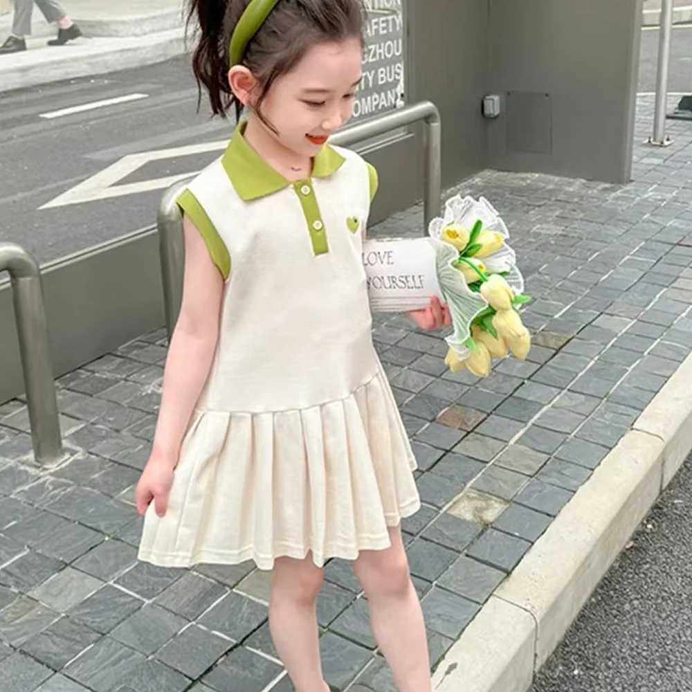 Girl Cute Dress Love Heart Embroidered Polo Neck Dresses Sleeveless Pleated Skirt Princess Dress Comfortable Fashion Kids Wear H260407