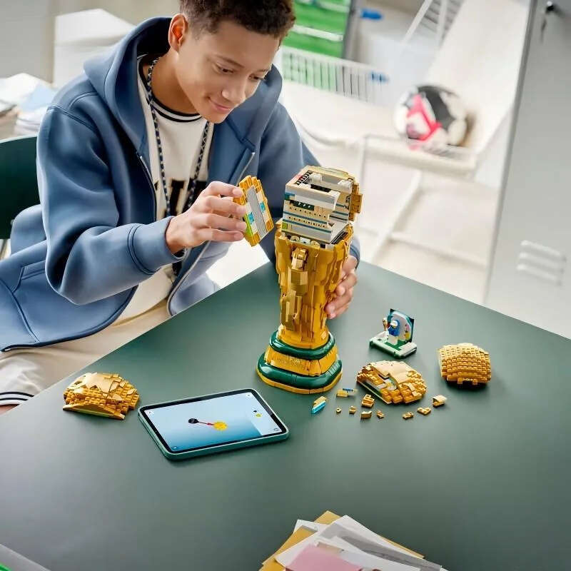 New LEGO Trophy Building Blocks 2842Pcs Standard Particles High Quality 1:1 Size Perfect Eeplica Legoes Set World Cup Ball As