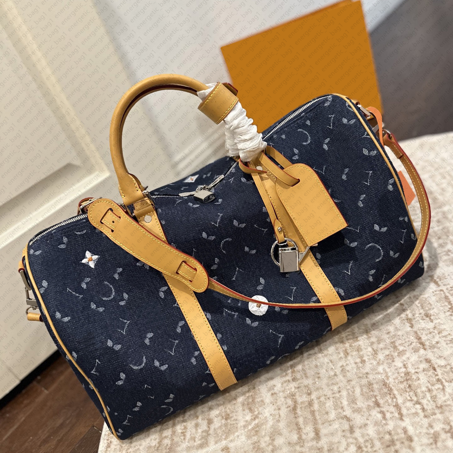 2 size Designer Duffle bag Classic Travel luggage for men leather Large capacity handbag totes shoulder bags travel bags 50cm pillow bag 30cm crossbody bag clutch bag