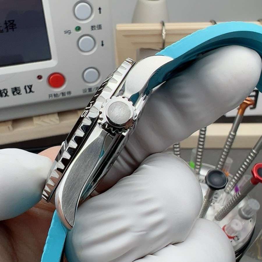 Stainless Steel Silicone Strap Ocean Luxury Automatic Watch Rainbow Dial Watch Luminous Super Mechanical Watch