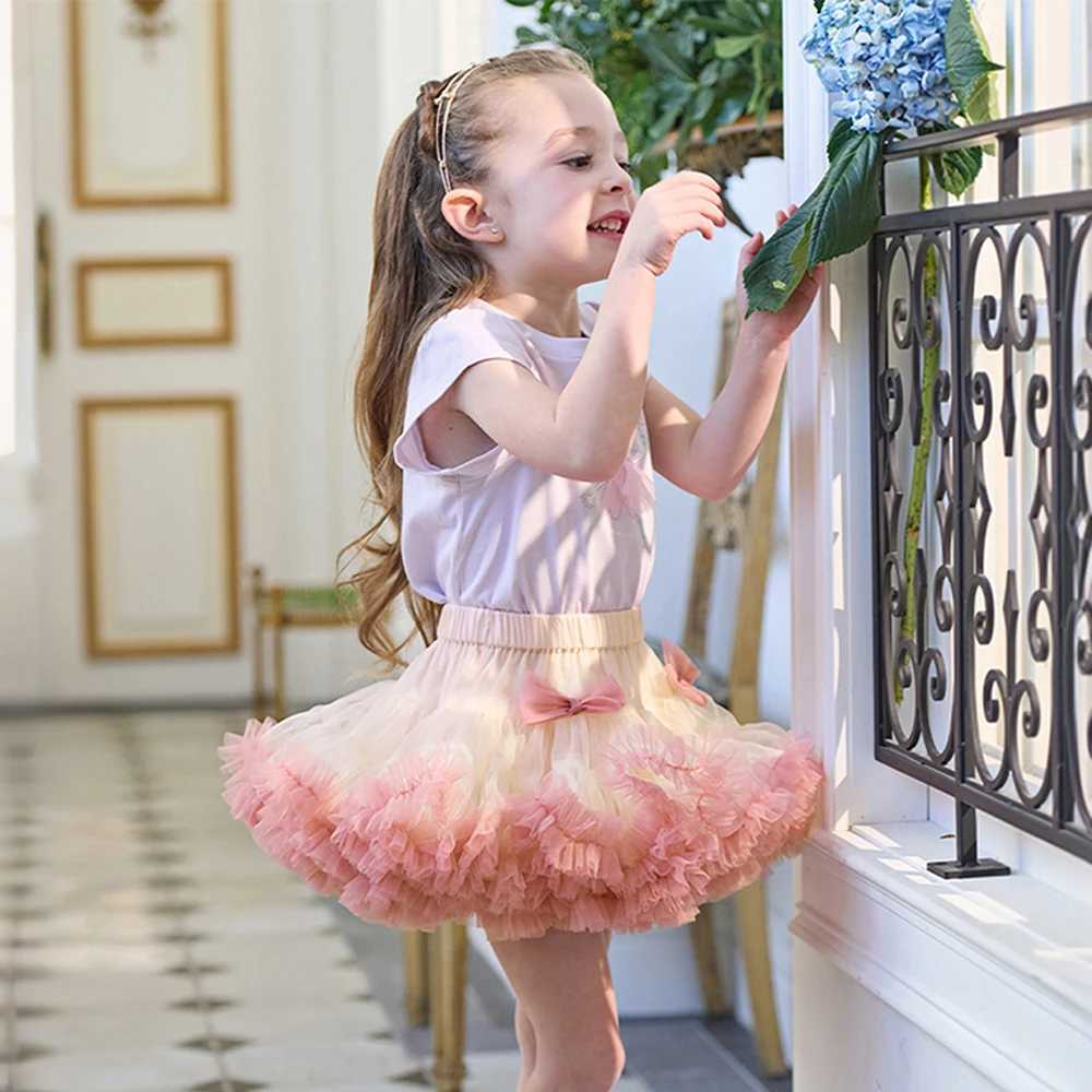 Dave Bella Girl Mesh Mini Skirt Sweet Summer Mesh Princess Skirt Cute Children Ball Gown Gentle Outdoor Party DB2262399 H260407