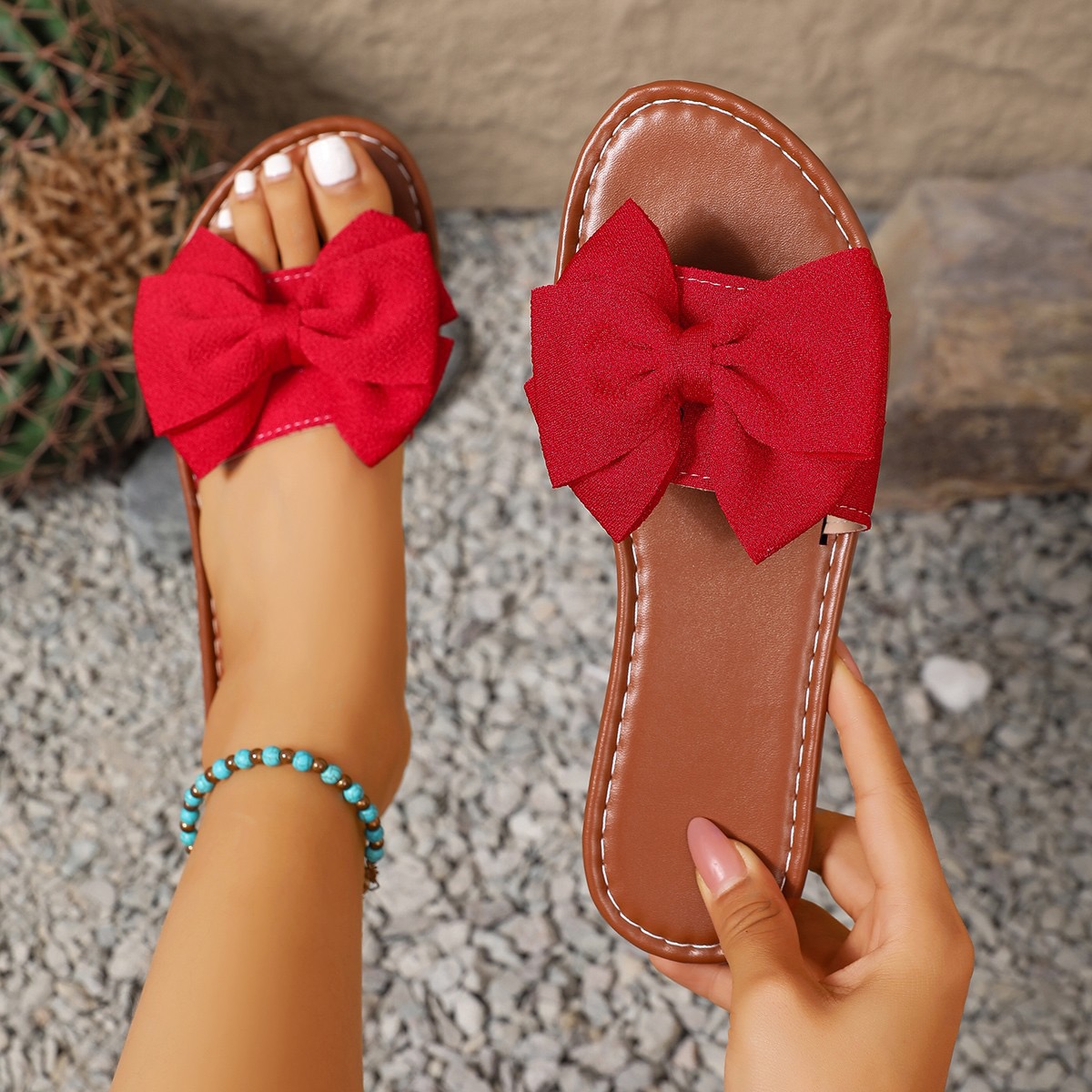 Free shipping Sandals Bohemian Style Women Beach Slippers With Big Bowknot Lightweight Round Headed Flat Slide For Home Summer 2026