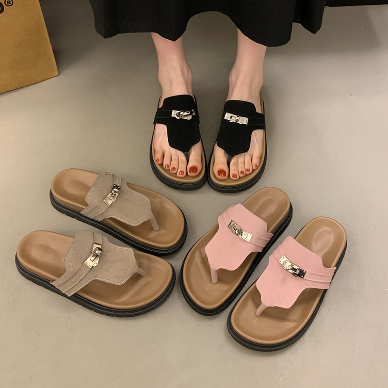 2026 summer new outdoor leisure clip toe designer slippers breathable classic metal buckle beach shoes sandals for women