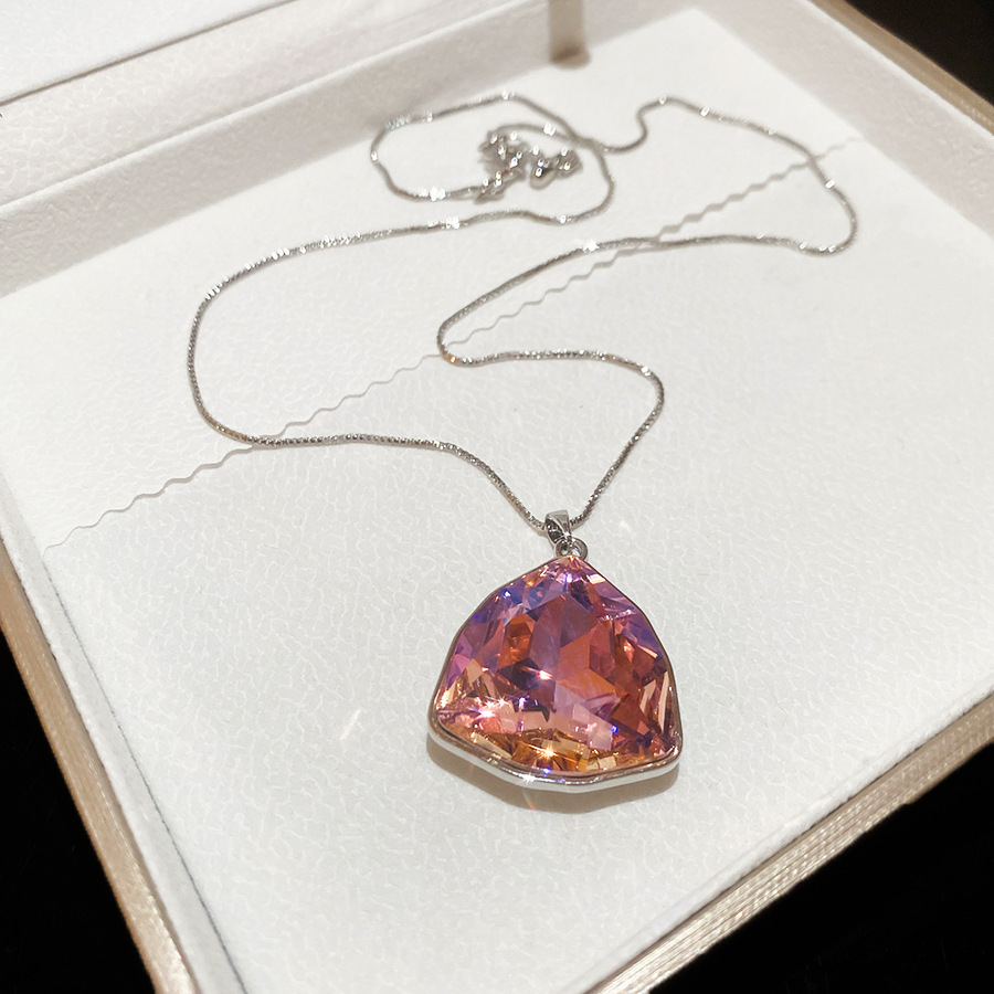Silver needle French heart zircon necklace light luxury high-end fashion unique design niche appeal - view 6