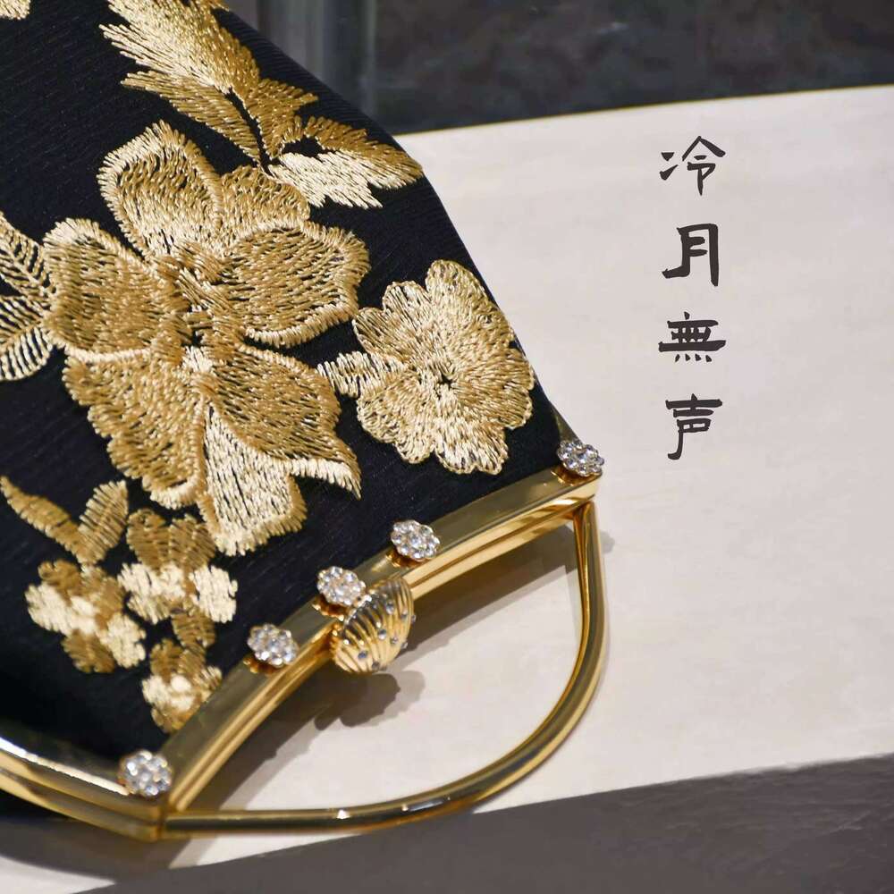 Embroidery Flowers Vintage Handmade For Women Top Handle Bags Bag Mother Gift Chic Lady S Handbags Purses SENYY