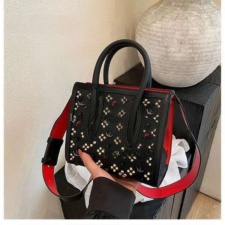 Tote Designer Shoulder Womens Crossbody Fashion Evening Luxury Clutch Lady Purse Messenger Bags Flap Chain Envelope Bag Wallet 731