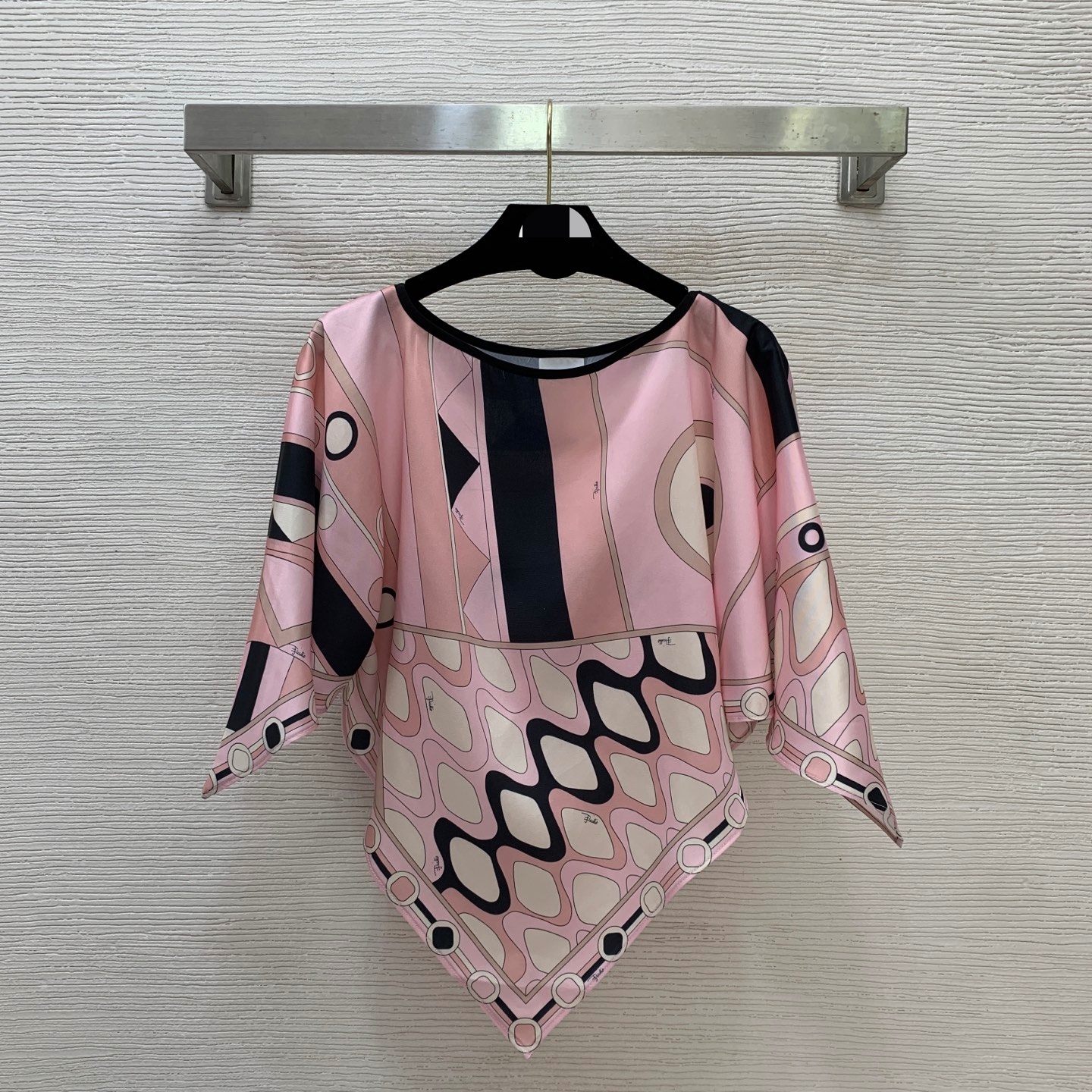 D26040625 2026 new style silk satin twill thick fabric retro printed casual batwing sleeve blouse cloak top! Pink, green