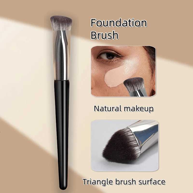 Under Eye Concealer Makeup Brush Triangle Foundation Brush for Liquid Cream Blending Concealing Cosmetic Makeup Tools Z260408