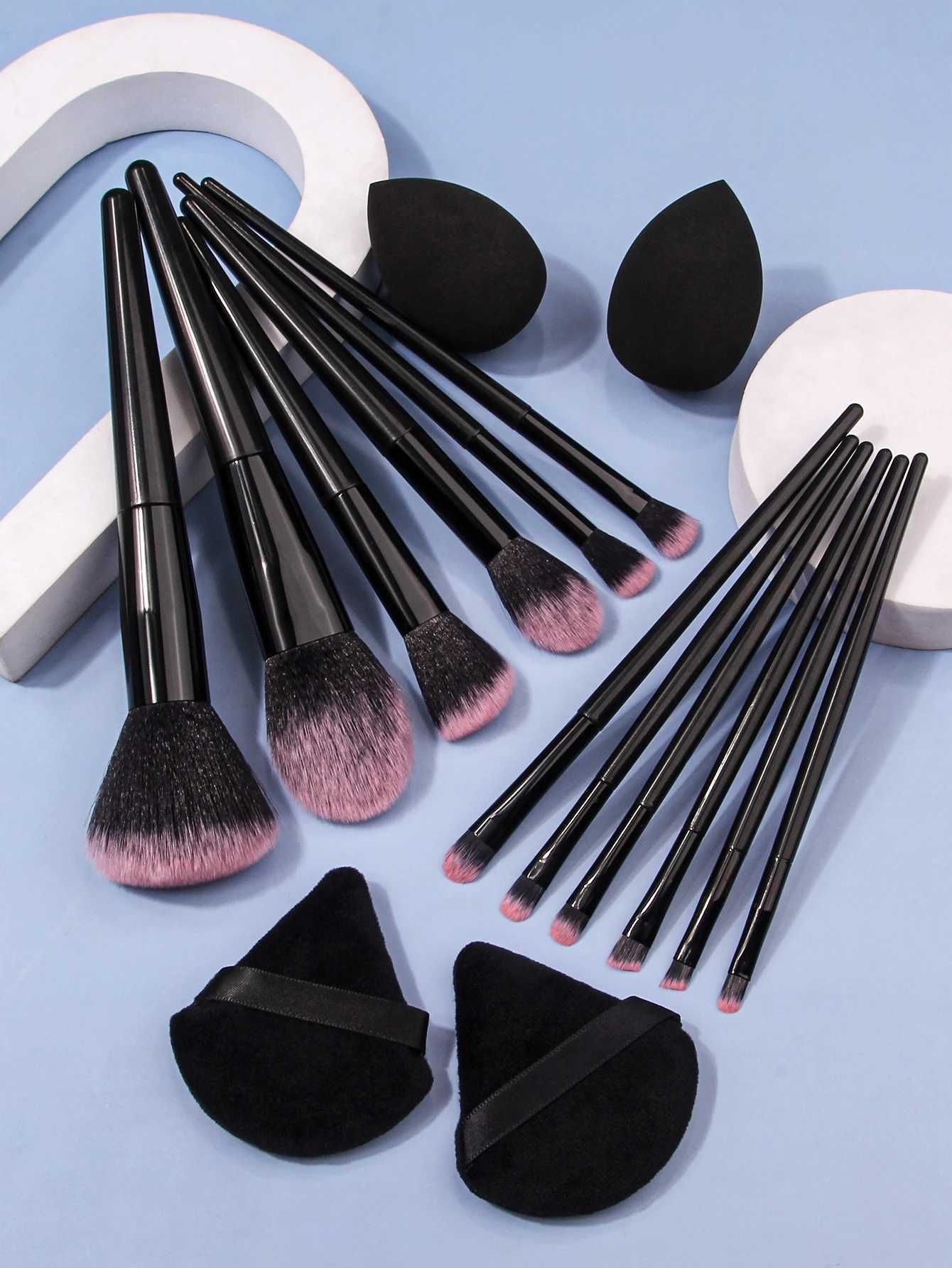 12Pcs Soft Makeup Brushes Set for Cosmetic Beauty Foundation Blush Powder Eyeshadow Concealer Blending Make Up Brush Z260408