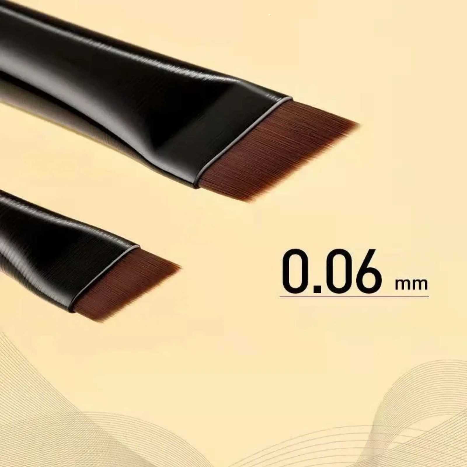 New 1pcs Eyebrow Contour Brush Blade Eyeliner Brush Portable Small Angle Horizontal Silkworm Brush Female Makeup Tool Z260408