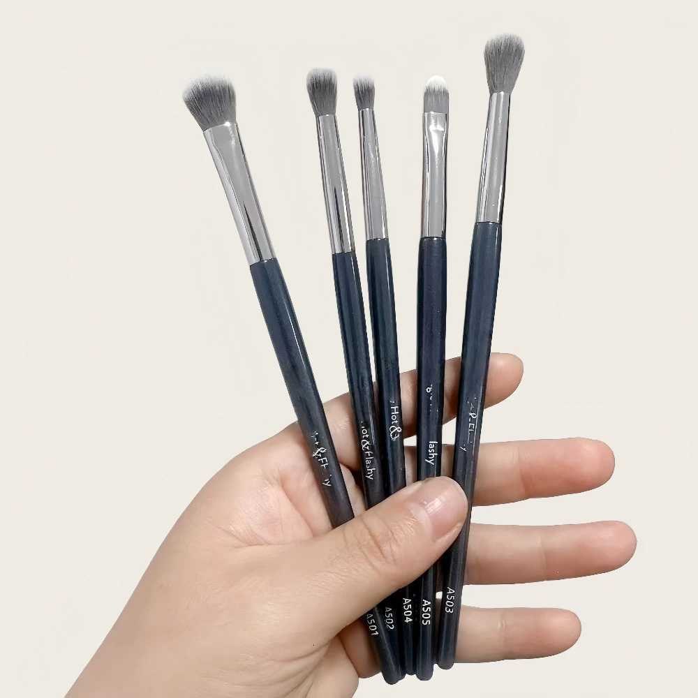 ANGIE HOT FLASHY A506 CONCEALER Brush Under-Eye Concealing Contouring Makeup Brush Z260408