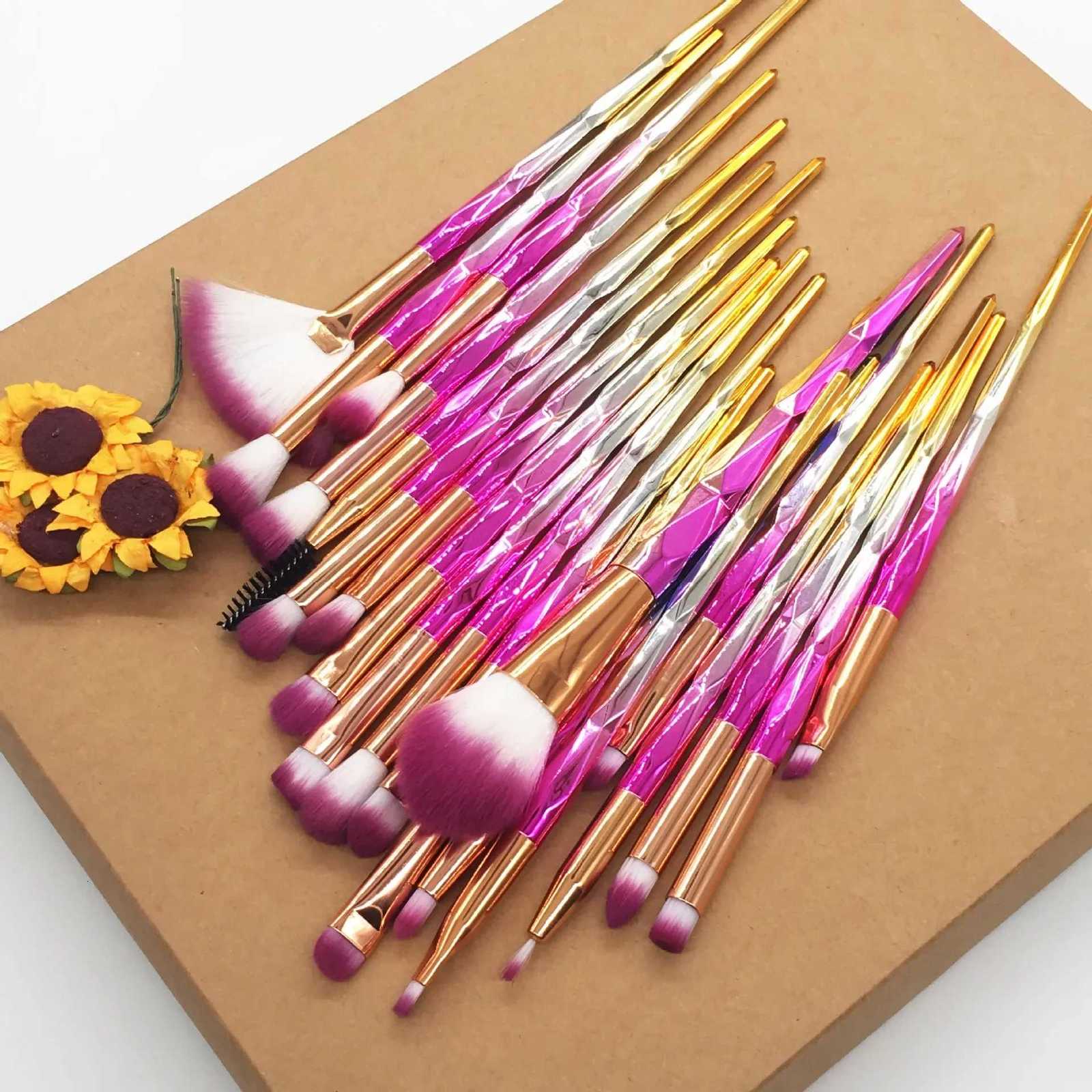 20PCS Diamond makeup brushes set Powder Foundation Blush Blending Eye shadow Lip Cosmetic Beauty Pincel Maquiagem Make Up Brush Z260408