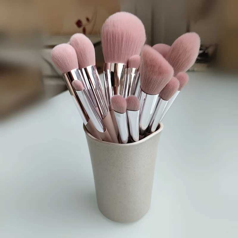PINK Makeup Brushes Set Full Bodied Foundation Brush 110 Cheek Hugging Highlight 120 Eyeshadow 15pcs Cosmetic Brush Kit Z260408
