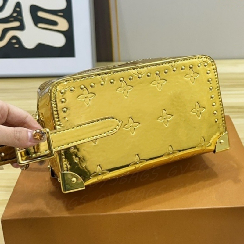 2026 New Luxury designer bag men's travel grooming bag fashionable design women's grooming bags large capacity makeup bags
