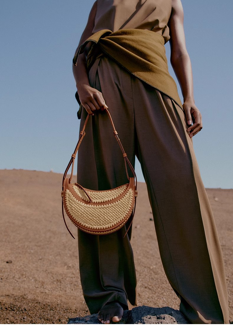 2026 new women's grass beach bag, fashionable and woven, large capacity single shoulder handbag, spring and summer single shoulder bag