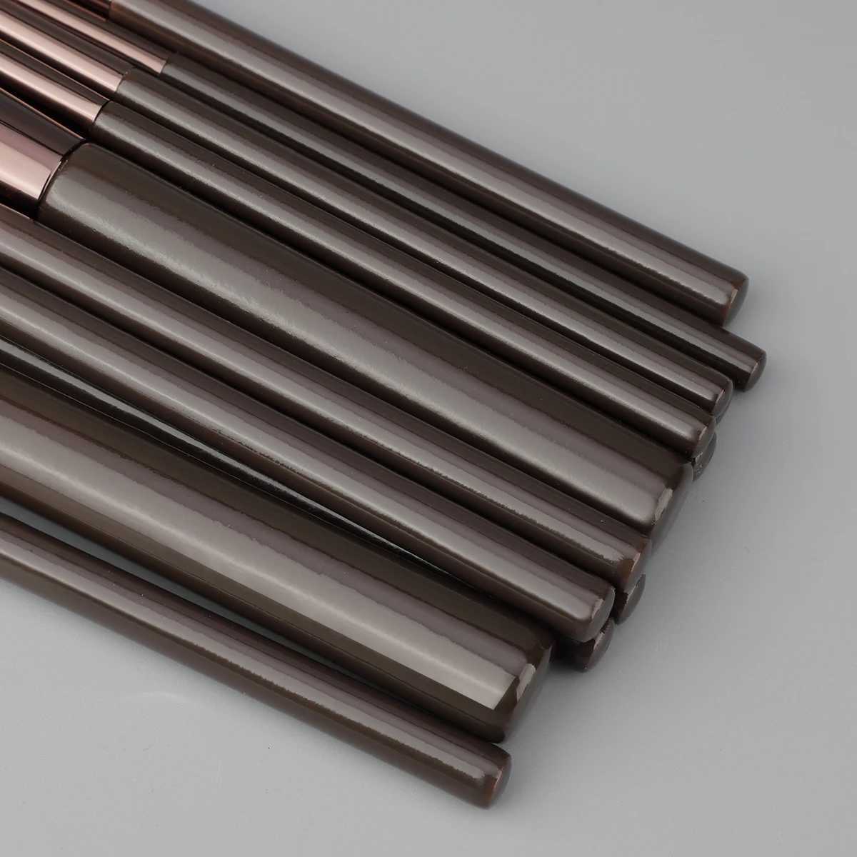 13PCS Makeup Brush Set Foundation Concealer Powder Eyeshadow Blush Brush Blending Cosmetic Beauty Tool for Face Z260408