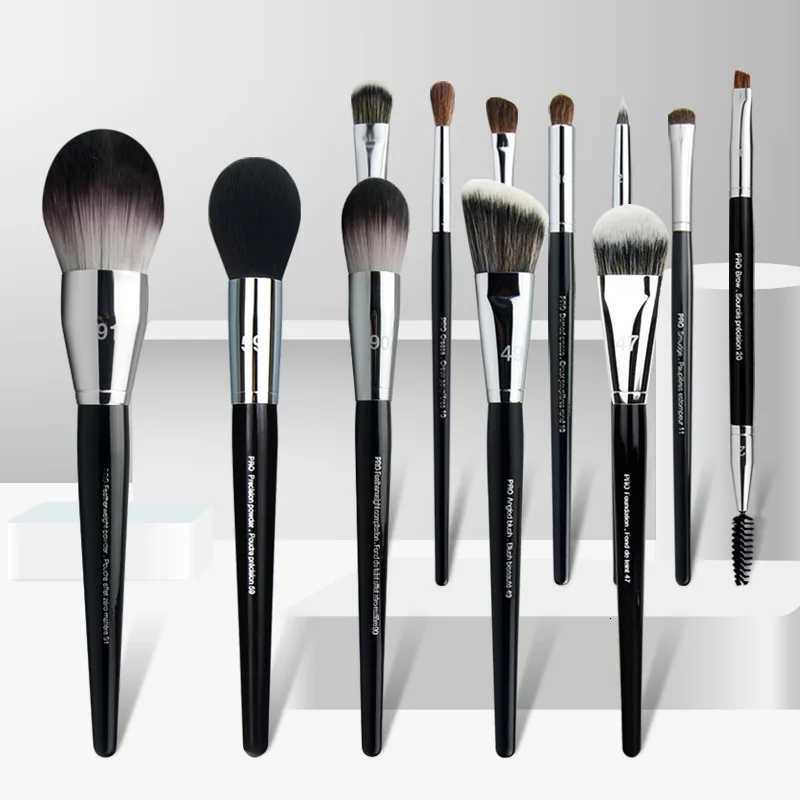 High quality Foundation Makeup brushes set Pro Make up brush Liquid Powder Eyeshadow Crease Concealer cosmetic tools exquisite Z260408