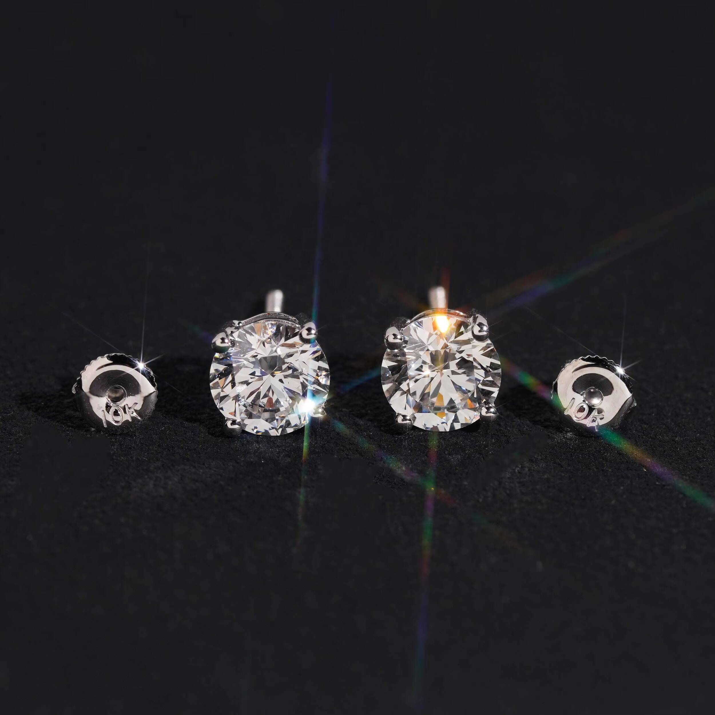 IGI Certificated 10K White Gold D Color VVS 1 CT Per Stone CVD Diamond Stud Earrings