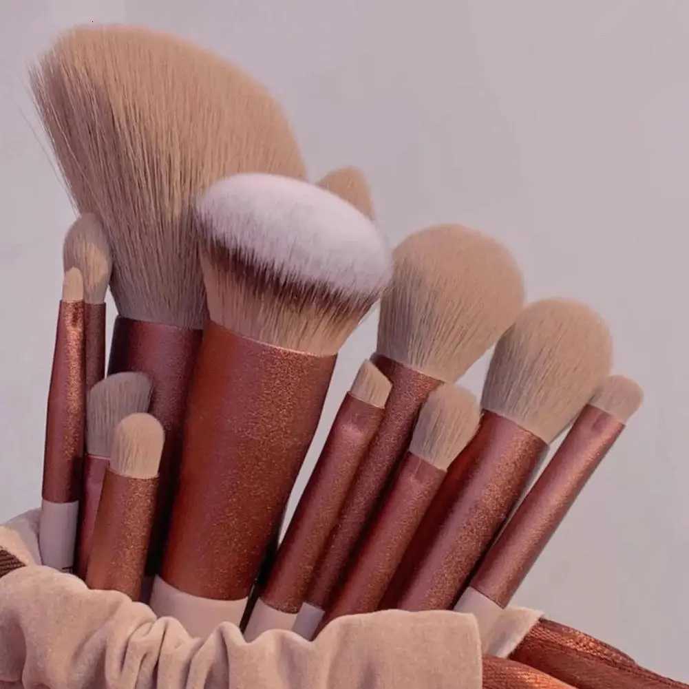 Professional Makeup Brush Set Soft Fluffy Foundation Powder Eyeshadow Blending Brushes Beauty Tool Kit for Women Z260408