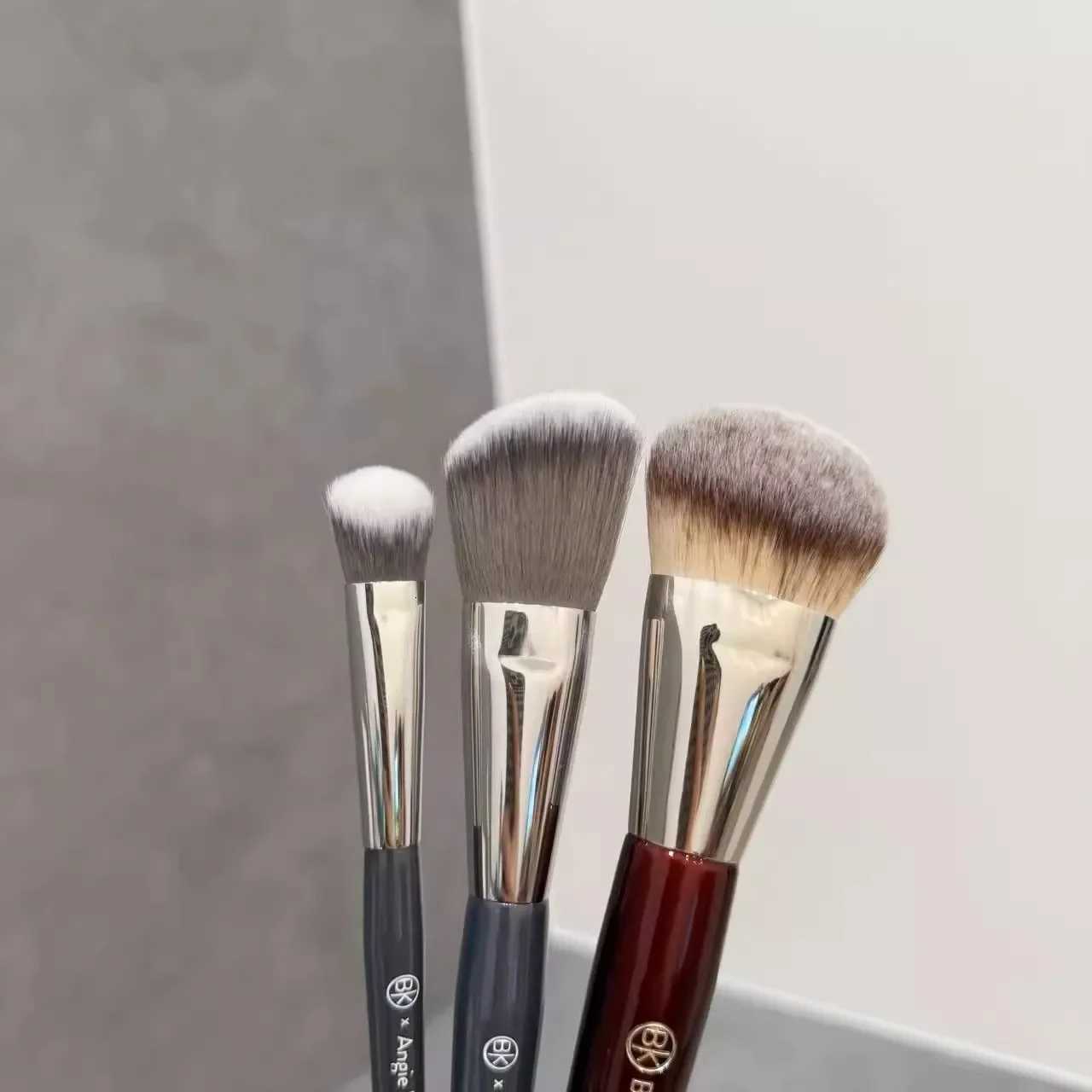 Bk101 Contoured Foundation Brush BkA507 BkA506 Bk208 Makeup Brush Face Brush Liquid Cream Foundation Bronzer Blush Highlighter Z260408