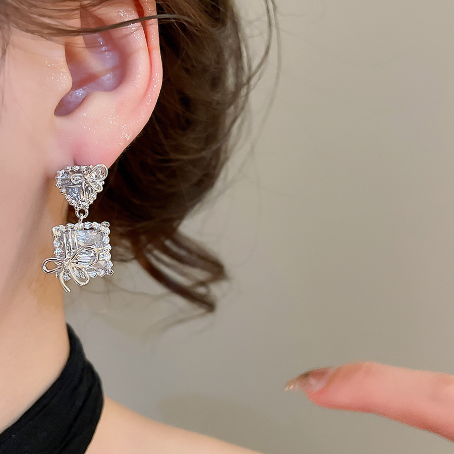 Silver needle zircon heart-shaped square bow earrings, simple stylish, versatile elegant, light luxury and high-end feel - view 3