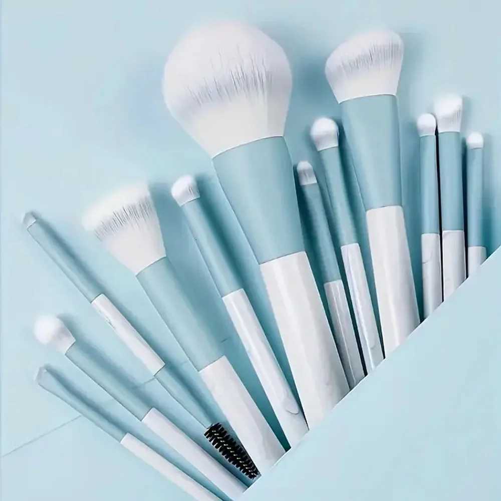 12pcs Professional Makeup Brushes Soft Portable Makeup Brushes Foundation Blush Powder Eyeshadow Concealer Blending Makeup Brush Z260408