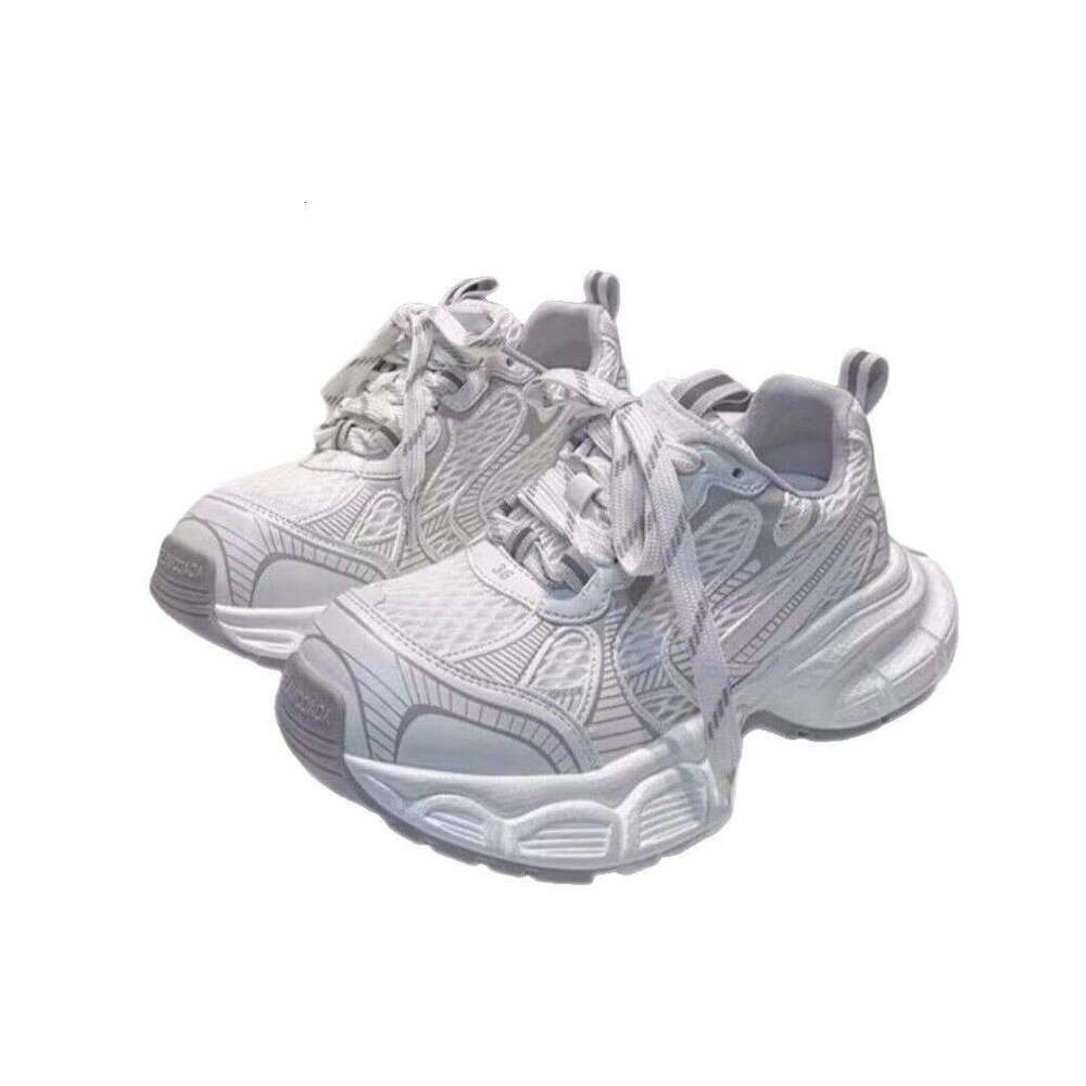 Women's dad shoes 2026 spring and autumn new style thick-soled breathable sneakers with laces, casual shoes, super popular on Instagram