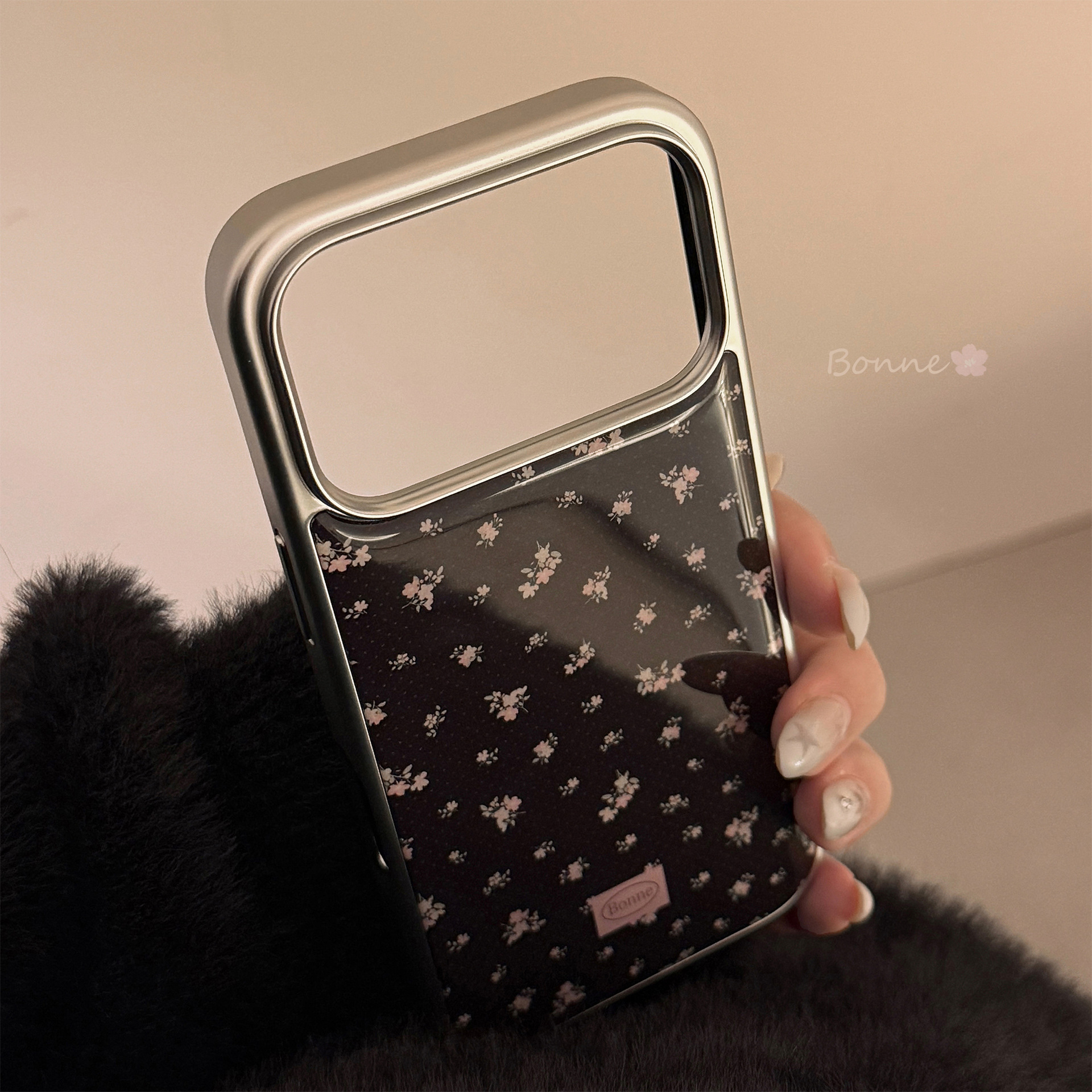 Electroplated Edge Floral Case for iPhone 17 Pro Max 16 Black Flower Cover