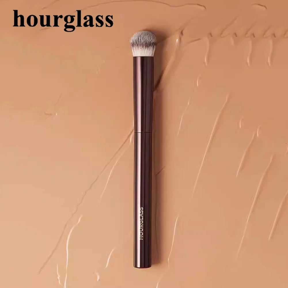 Seamless Finish Concealer Brush Angled Concealer Brush Face Buildable Coverage Liquid Cream Concealer Makeup Tool Z260408