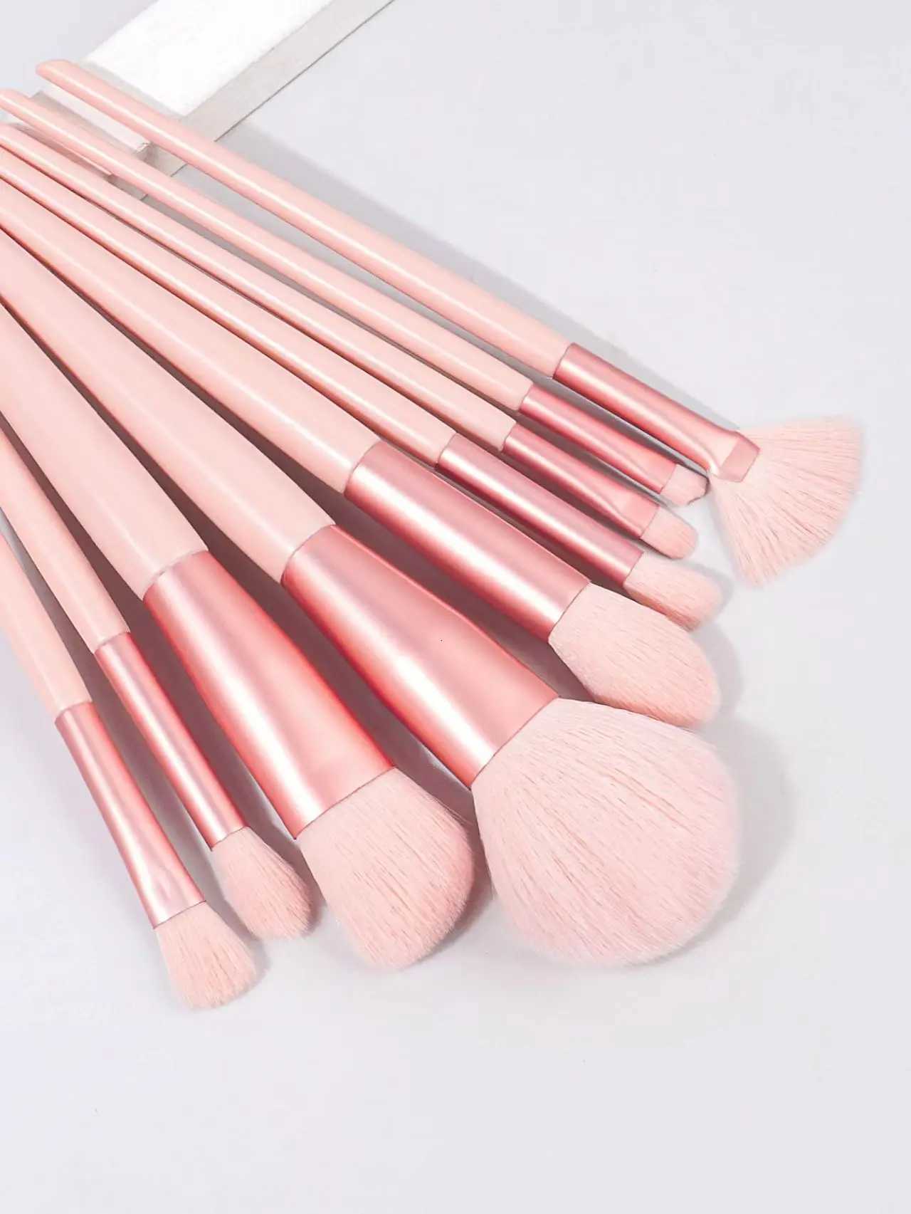 High-End 12-Piece Makeup Brush Set Eye Shadow Brush Soft-Bristled Brush Powder Brush Contouring Brush High-Gloss Brush Z260408