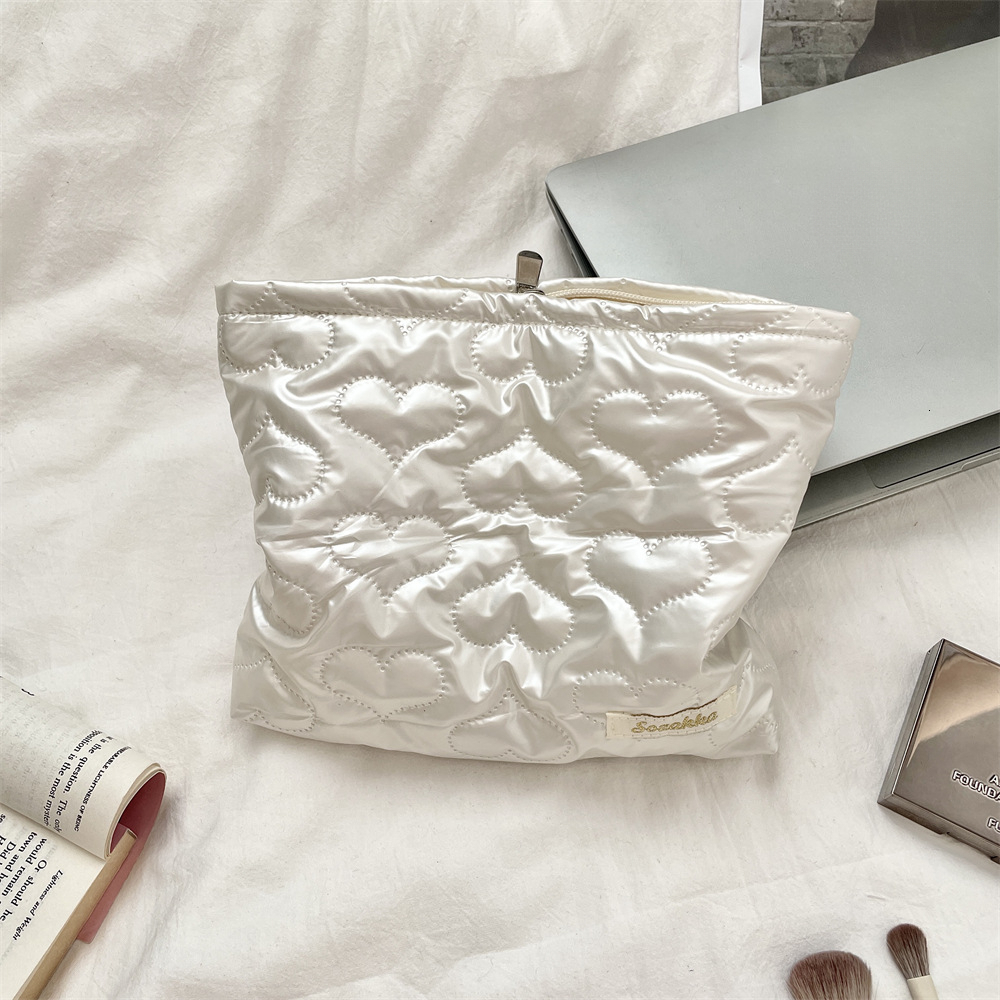 Storage Bag Korean Style Quilted Heart Pattern Glossy Leather Luxury Texture Clutch Makeup Skincare Pouch Coin Purse Inner Liner Multifunctional