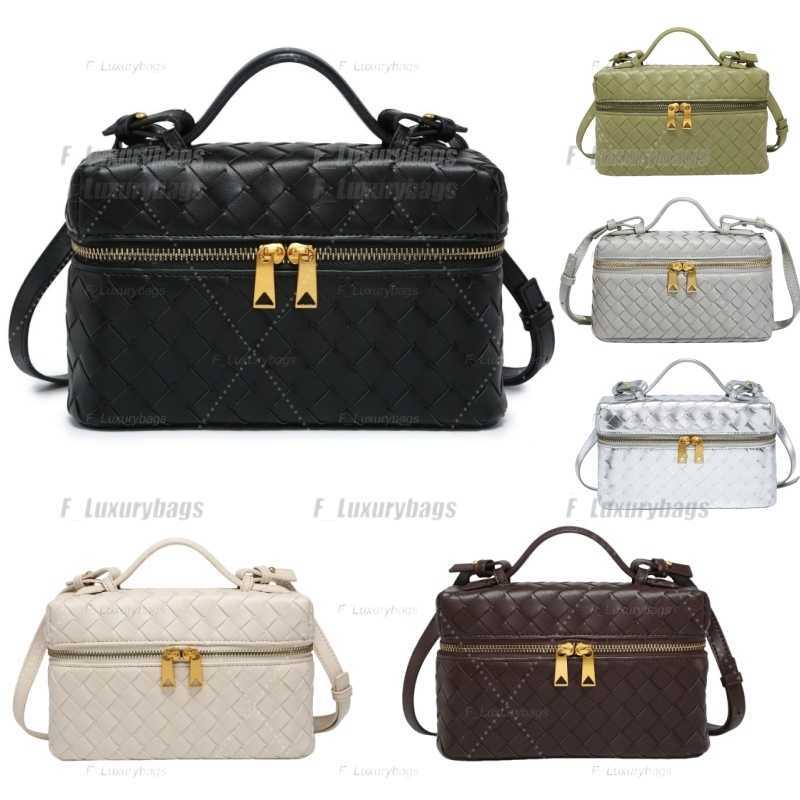 Vanity bag 2025 Designer bag Genuine Leather Shoulder Bags Bang Intrecciato Leather Cosmetic Bag Case Handmade Woven Cross body Bag Designer Purses Handbag