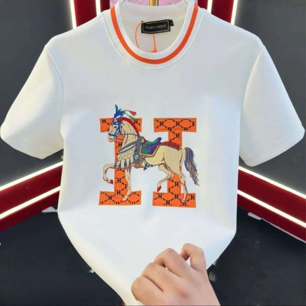 2025 New Round Neck Embroidered Short Sleeve Summer Fashion Men's Trendy Casual Couple Light Luxury T-Shirt Versatile Top