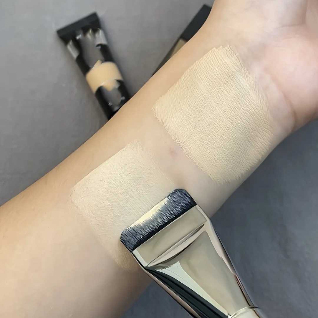 1/2Pc Multi-Use Foundation Ultra-Fine Hypoallergenic Nylon Bristle Oval Foundation Brush - Perfect for Face Contouring Z260408