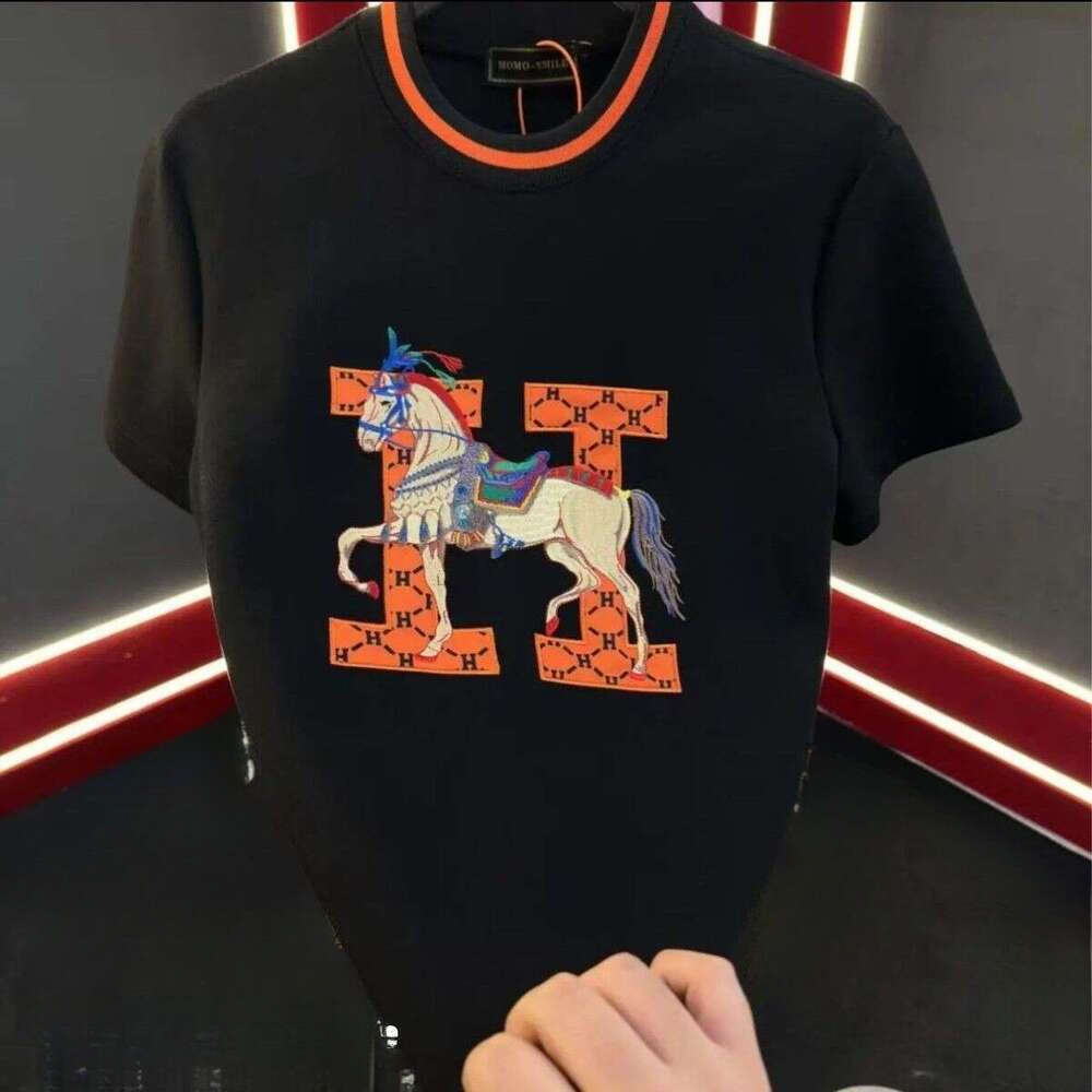 2025 New Round Neck Embroidered Short Sleeve Summer Fashion Men's Trendy Casual Couple Light Luxury T-Shirt Versatile Top