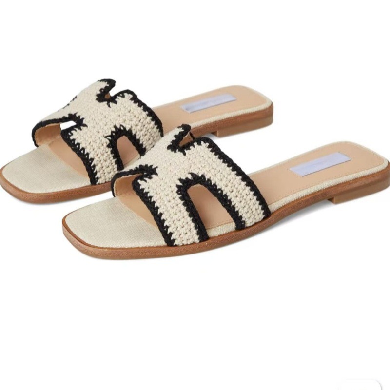 2026 new classic versatile woven designer slippers for summer outdoor home travel beach flat slippers for women