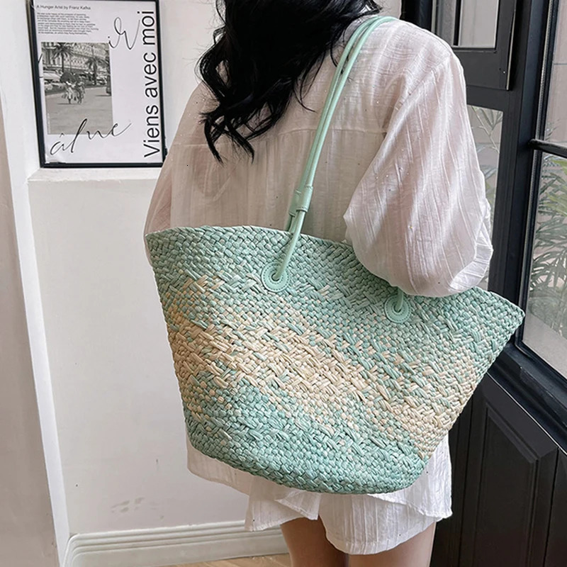 Gradient Color Straw Underarm Shoulder BagSummer Beach Vacation Travel Tote BagGrass Woven HandbagShopper Boho Market Basket 260407
