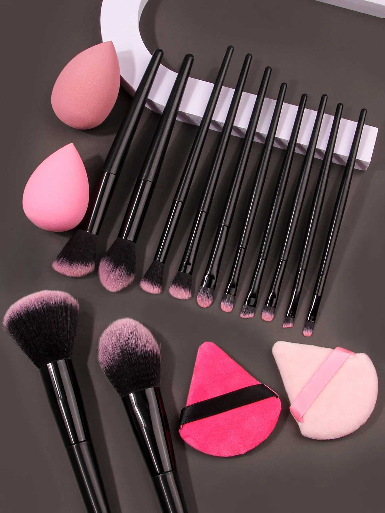 High-end makeup tools 12 soft-bristled makeup brushes 2 water-drop sponge eggs and 2 double-sided triangular powder puffs Z260408