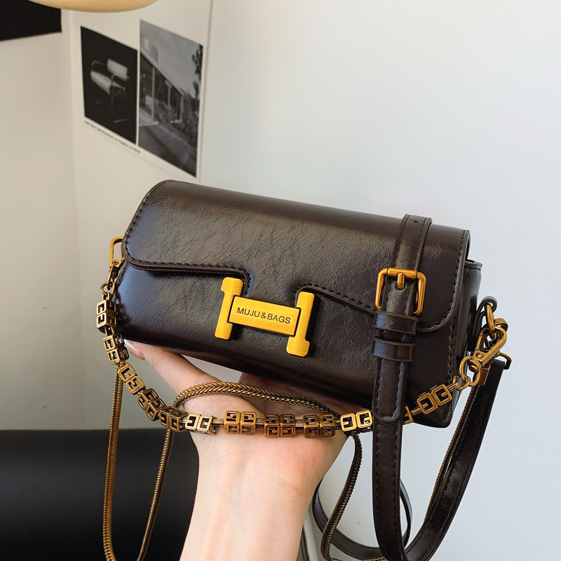 2026 New Arrival Mini Flap Crossbody Bag, Women's Oil Wax Leather Handbag with Detachable Chain Strap, Fits Phone & Daily Essentials