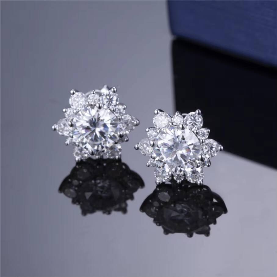 Lab Grown Diamond 18k Gold Custom Earrings Jewelry Custom Stud Earrings Jewelry