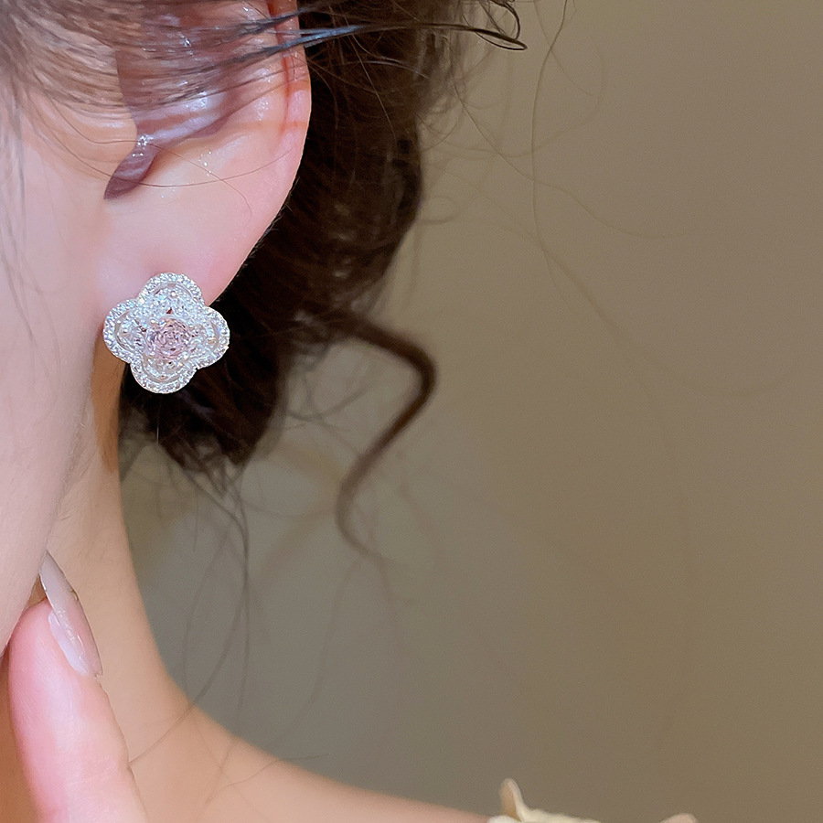 Silver needle full diamond flower stud earrings, diamond-cut rose, simple, exquisite, fashionable, versatile, light luxury, high-end earrings for wome - view 3