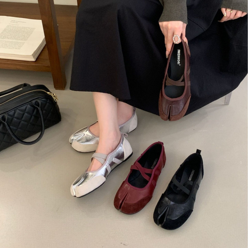2025 Autumn Red Shoes Ballet Pig-Toe Split-Toe Women's Mary Jane Flats New Super Soft ddmysaturn