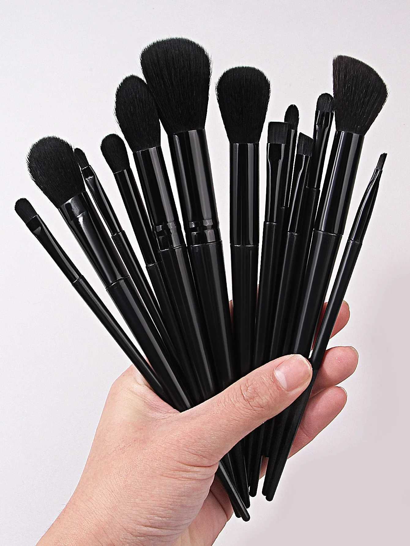 13-Piece Black Makeup Brush Set - Ultra Soft Vegan Full Face Brush Kit Complete Cosmetic Tools for Students Beginners Ideal Z260408