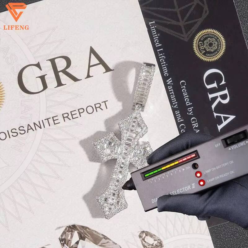 Lifeng Jewelry Custom Baguette Hip Hop Fashion 925 Sterling Silver Full Iced Out Vvs Moissanite Cross Pendant Necklace for Men
