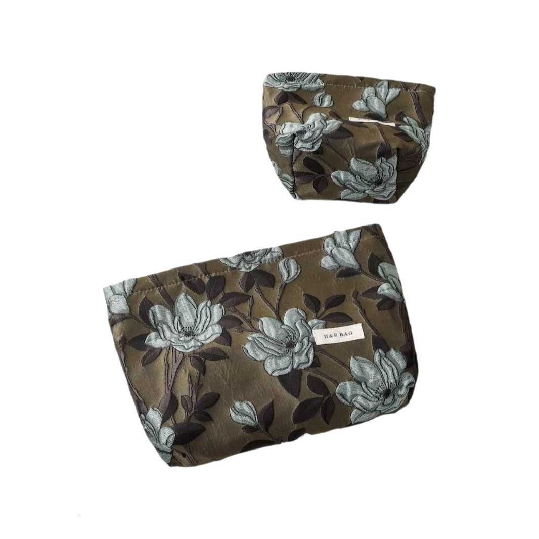 Cosmetic Bag Vintage Exquisite Magnolia Flower Large Capacity Portable Storage Travel Skincare Handheld Inner Bag